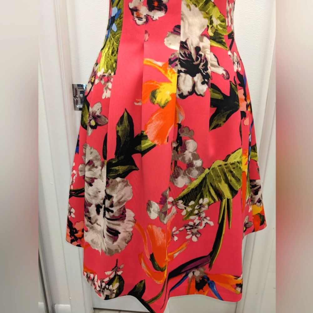 Vince Camuto Fit and Flare Floral Dress - Picture 5 of 8
